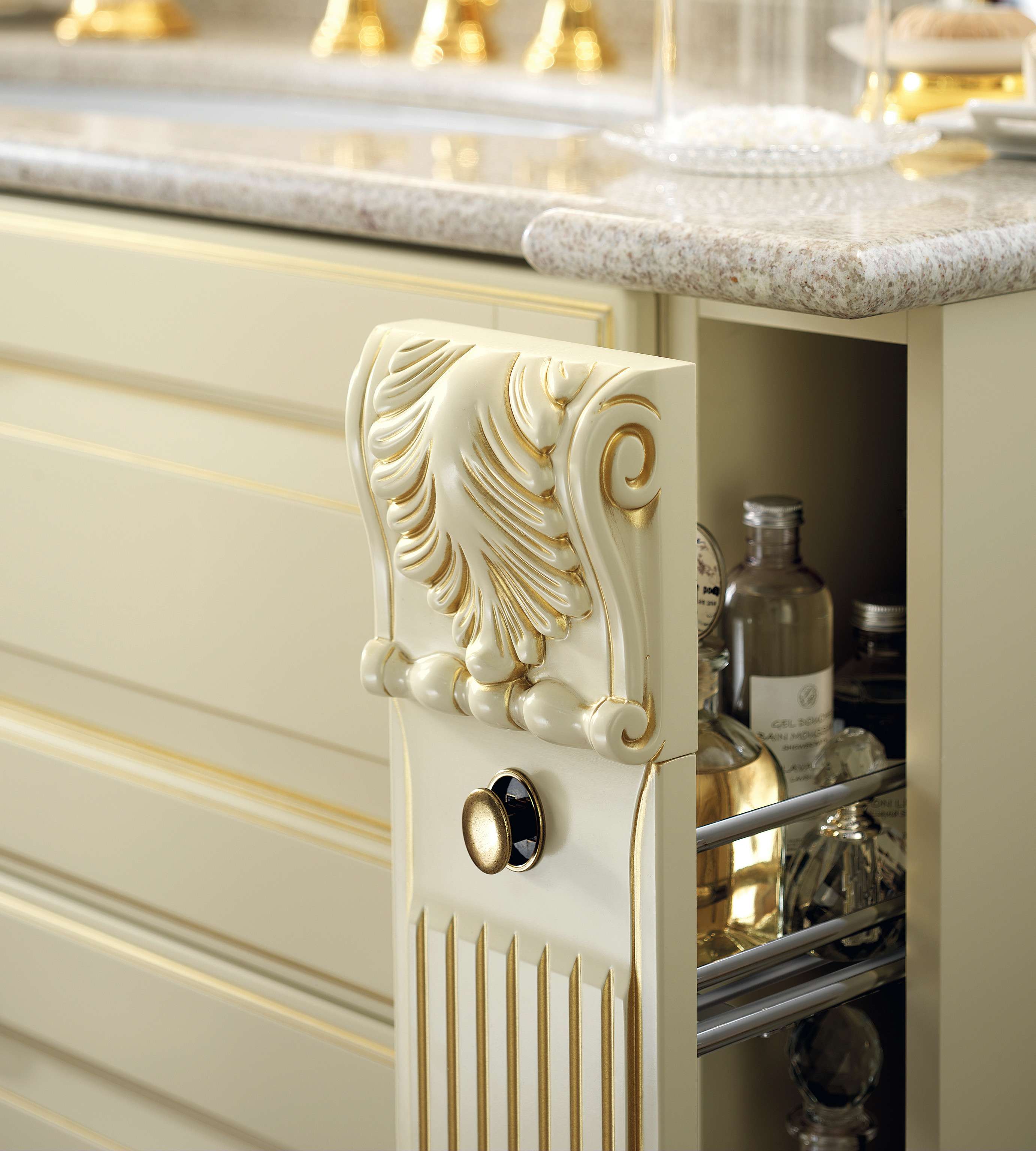 Modern Italian Kitchen with Elegant Finishes Scavolini Design
